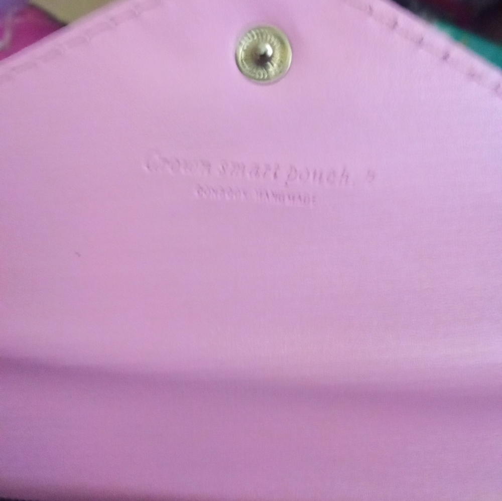 Crown Smart Pouch - Picture 2 of 3